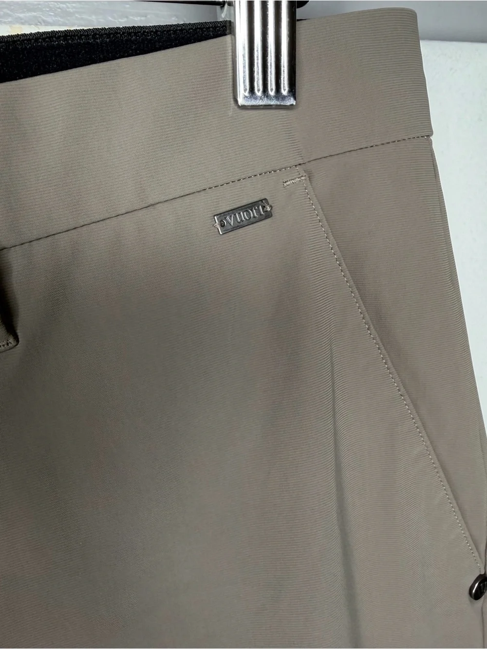 Vuori Pants Mens 32 Grey Chino Fleet Preppy Performance Golf Active Classic V489
